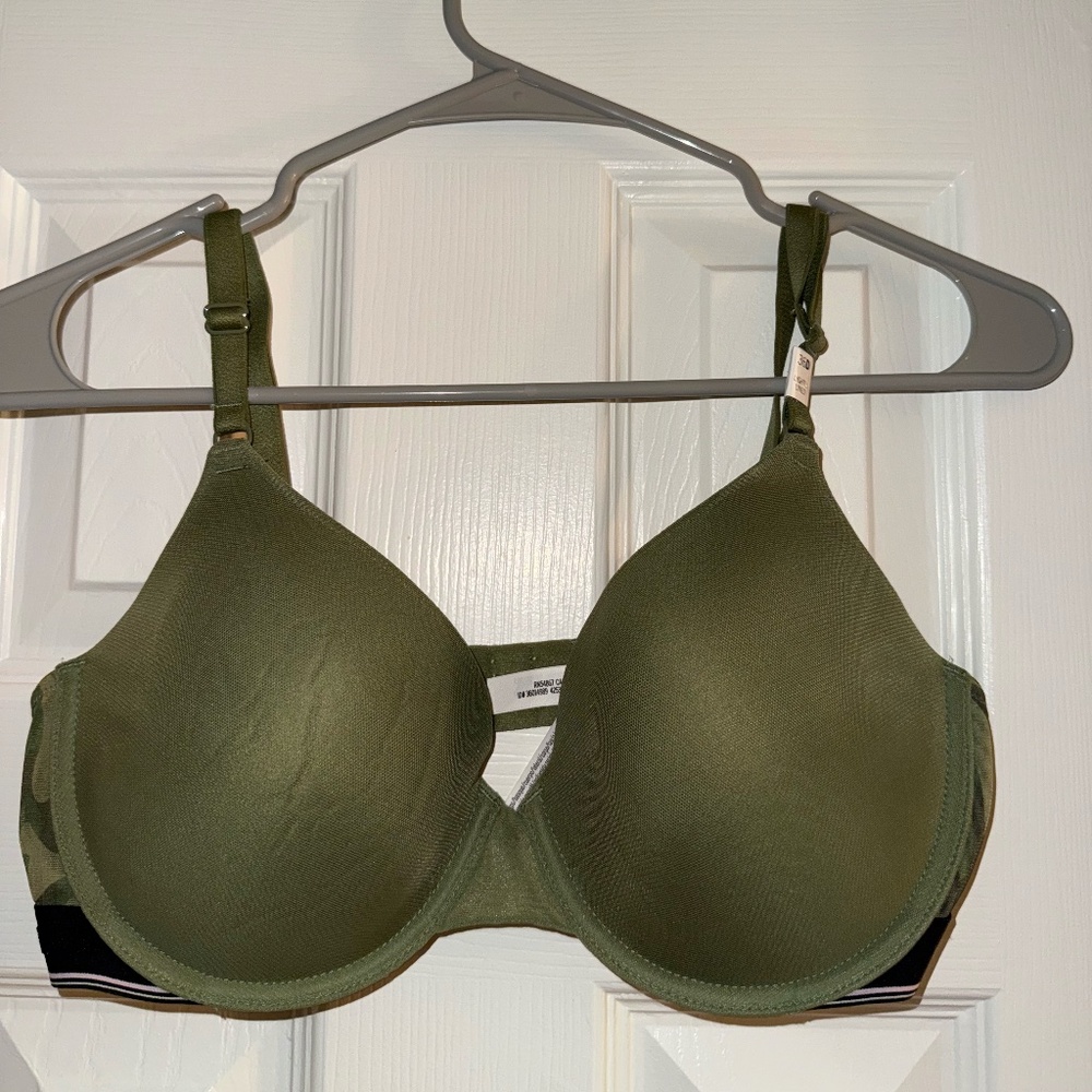 Victoria's Secret Wear Everywhere Bra Green & Black 36D -- BRAND NEW!